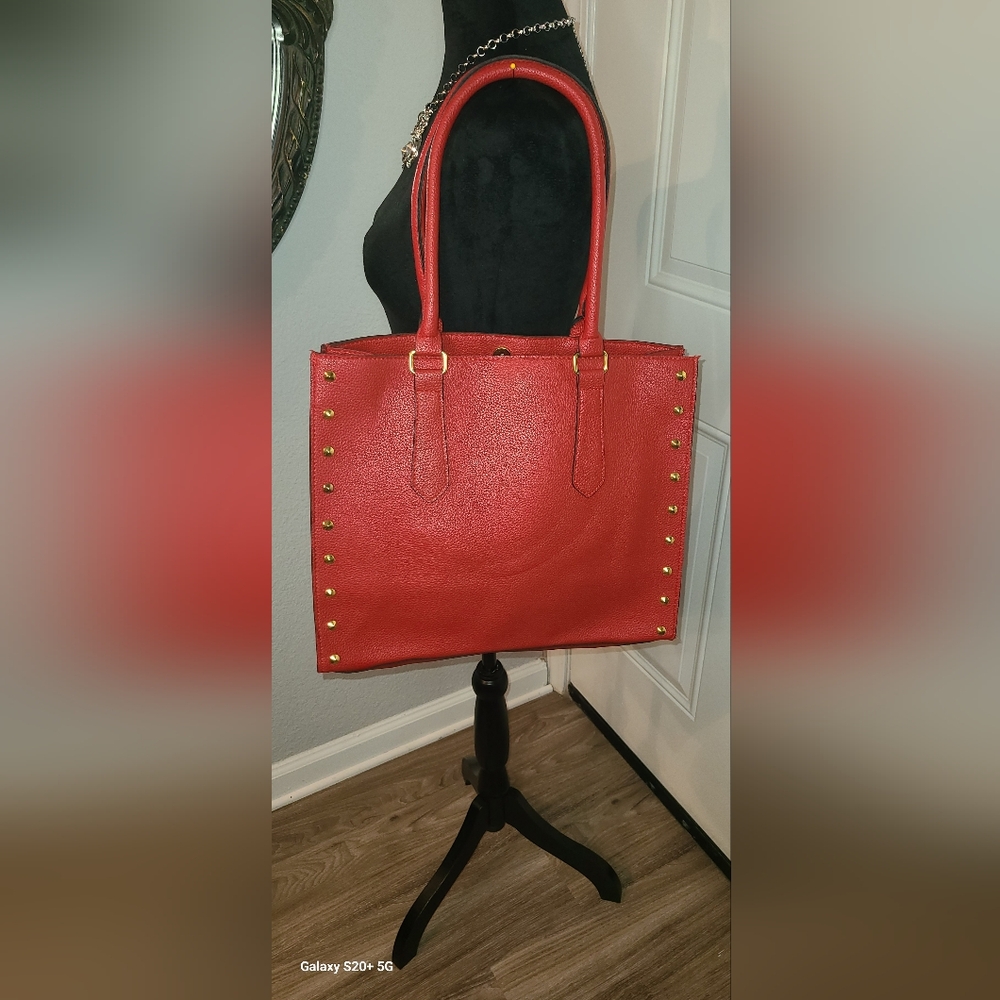 Elizabeth Arden redbag